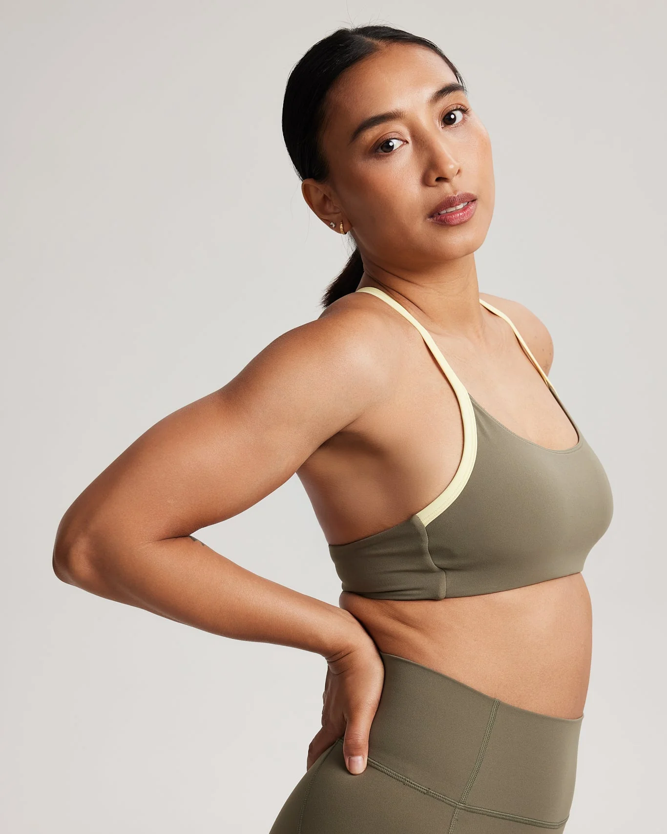 Twist Bra (Contrast) in Avocado - Image 5