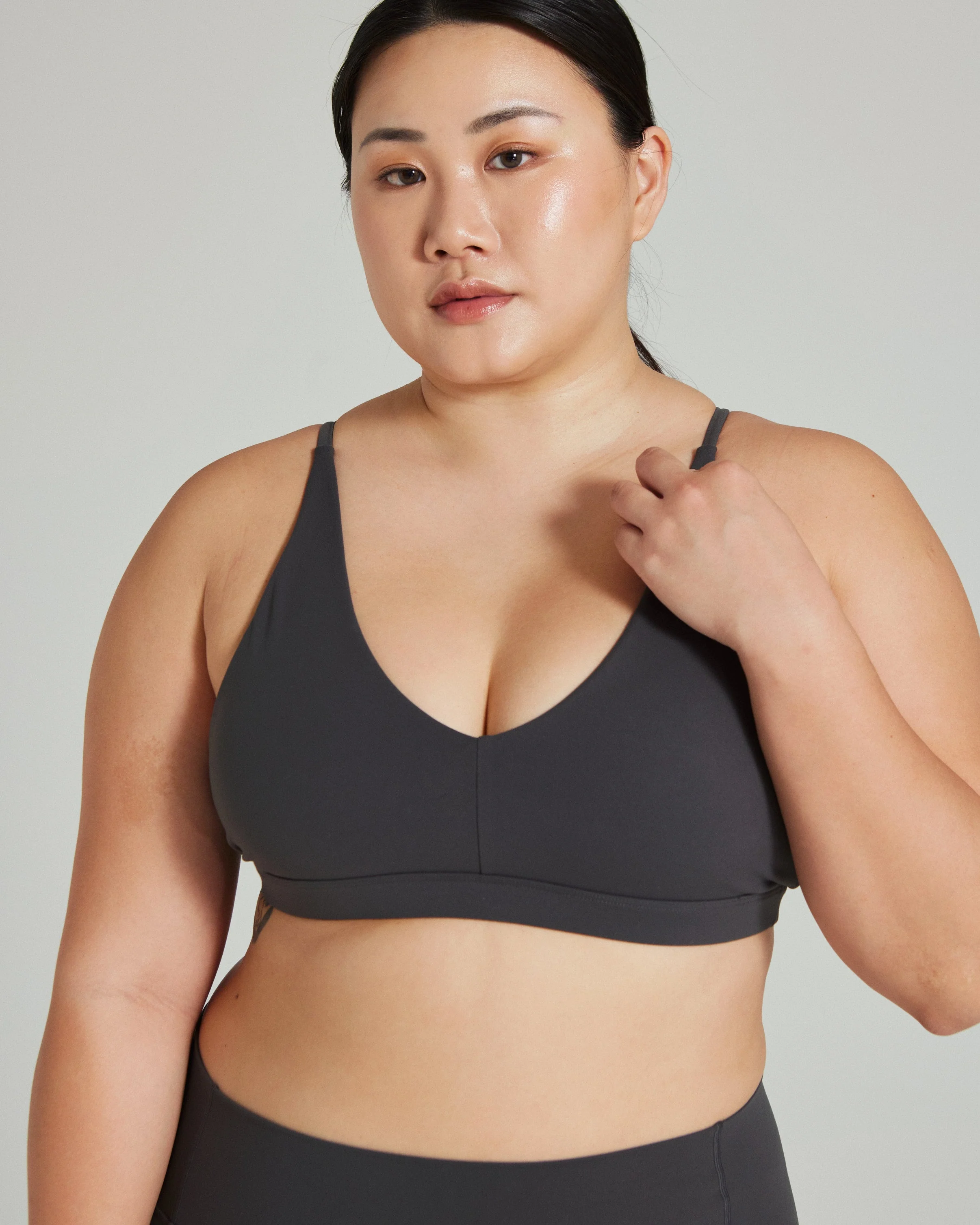 V Plunge Bra 2.0 in Stepper - Image 4